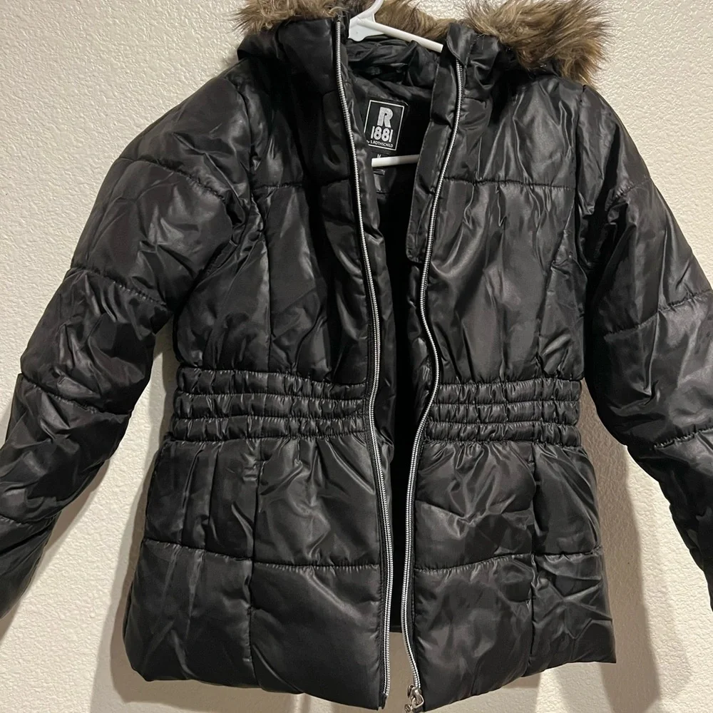 R‎ 1881 puffer with faux fur